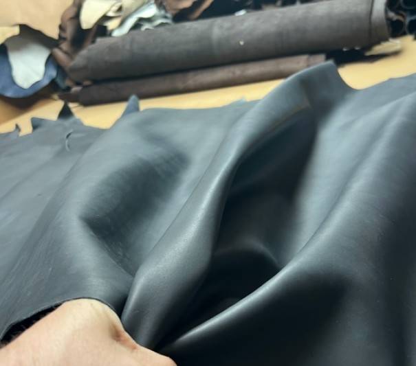 Краст (Черный), без финиша, 1.2-1.6 и 1.8-2.0 мм, средний размер 80-180 дм²